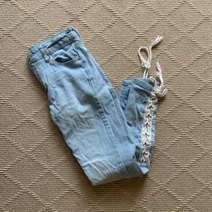Jeans with rope detail